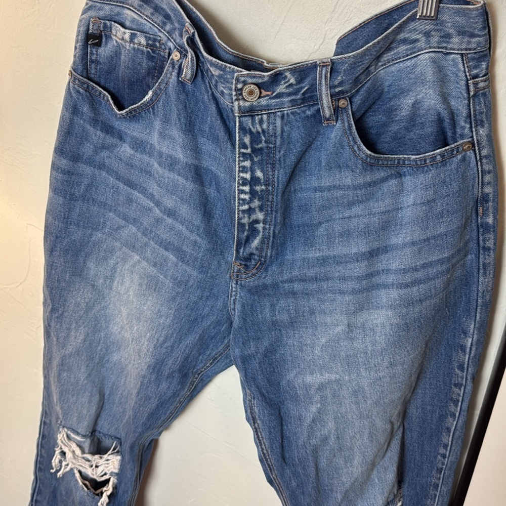 Kancan Distressed Jeans - Picture 2 of 5